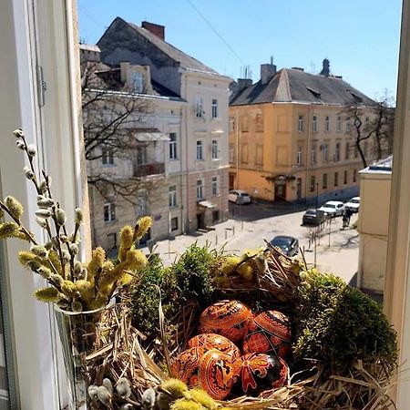 Homey Apartment On Vicheva Str. Lviv Luaran gambar