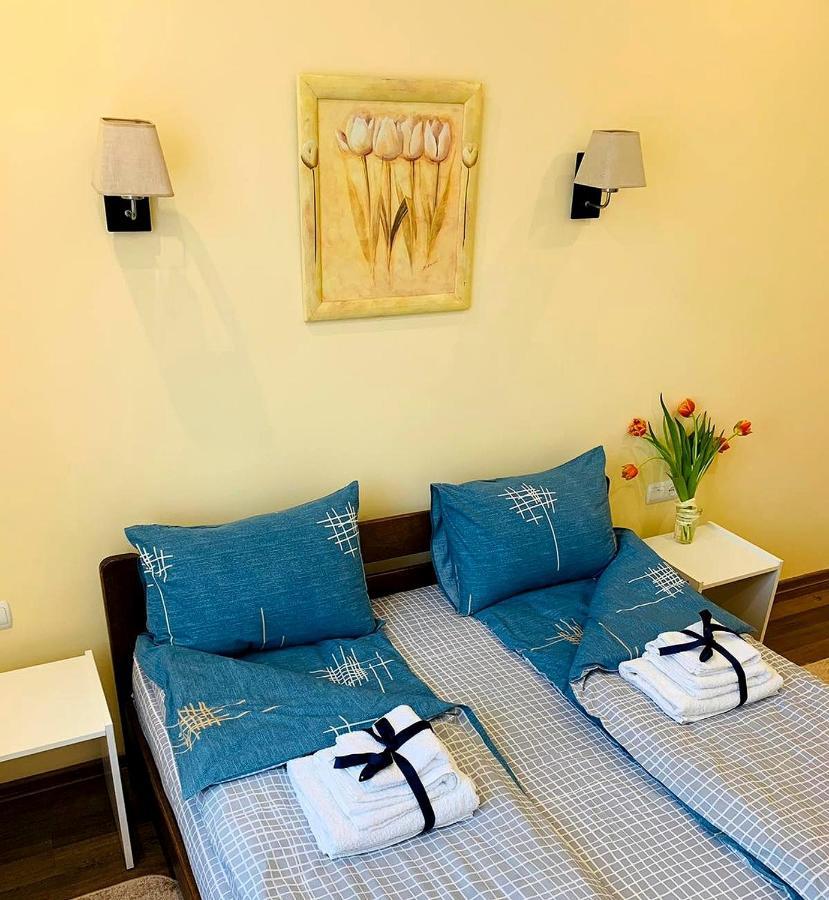 Homey Apartment On Vicheva Str. Lviv Luaran gambar
