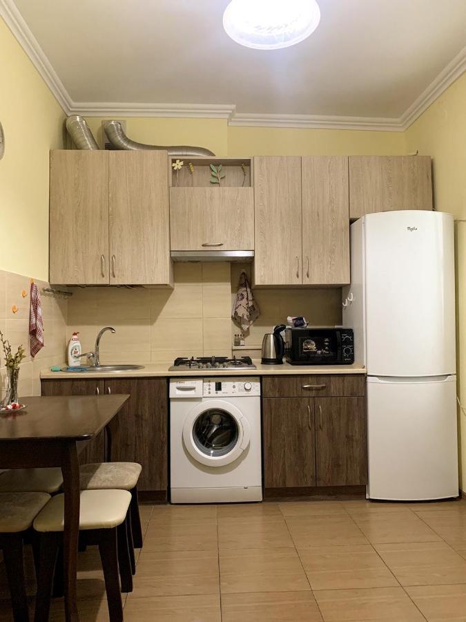 Homey Apartment On Vicheva Str. Lviv Luaran gambar